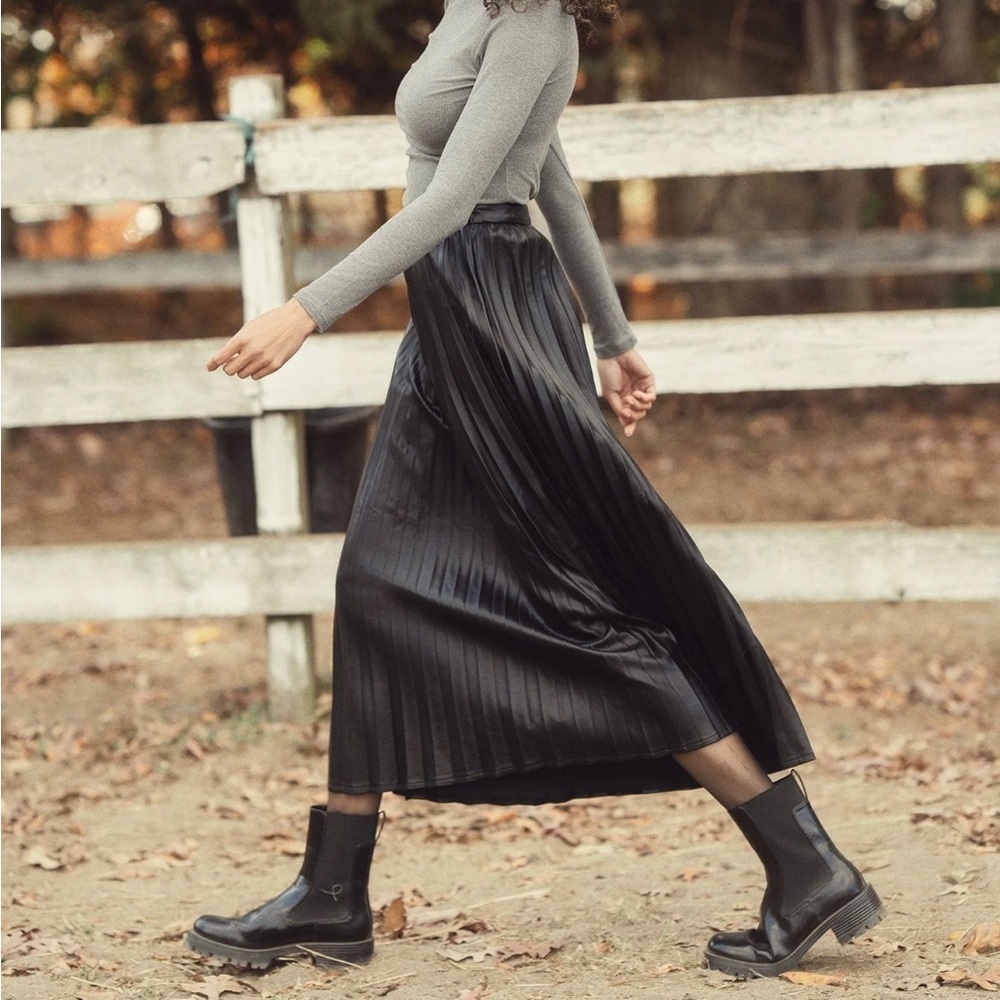 SINCERELY JULES Faux Leather Accordion Pleated Maxi Skirt